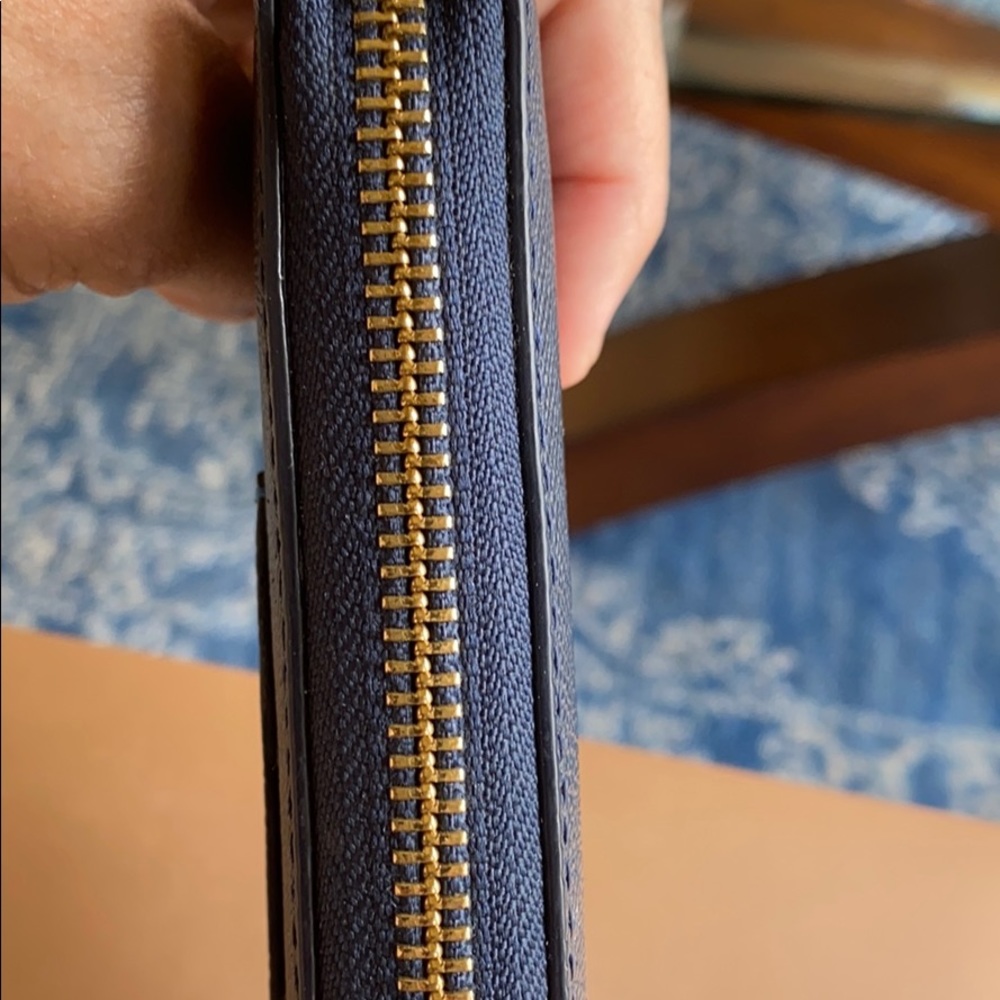 Coach Wallet - Picture 2 of 4